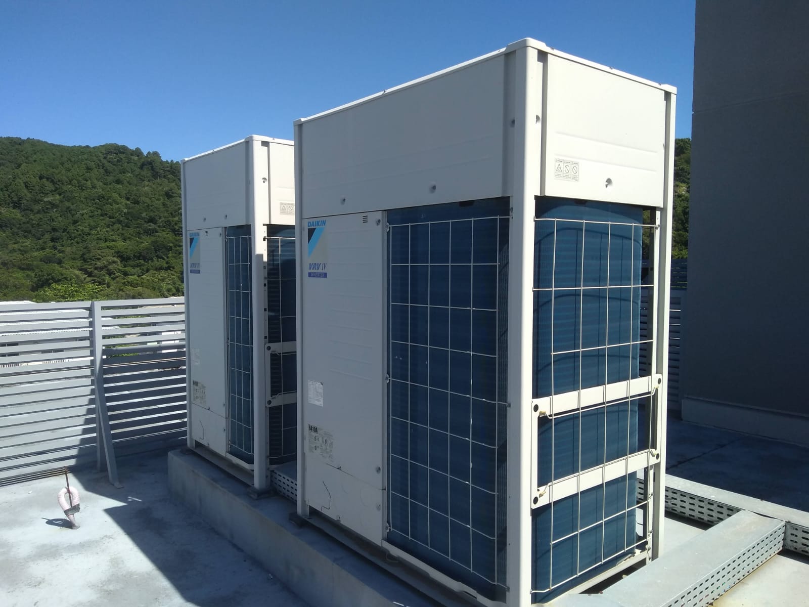 Sistema VRV industrial Daikin instalado